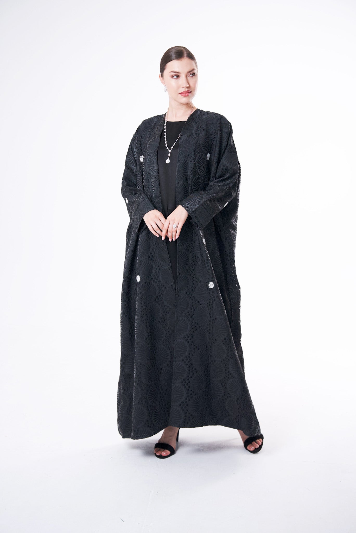 Pearl abaya Bisht